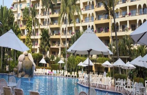 Marina Vallarta Condo | Impeccable Oceanfront Puerto Vallarta Suite with stunning views