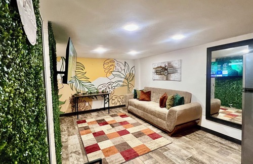 Colonia 5 de Diciembre Apartment | Industrialized Beachside 1-bedroom apartment with AC, WiFi in Puerto Vallarta