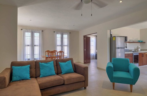 Centro House | La Casa Del Rincon, with Pool. Perfect for Adventurers or Business Travelers!
