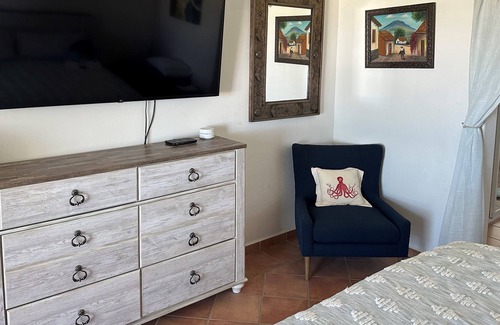 Zona Hotelera Condo | LM BB2-Spectacular, True Beachfront/Oceanfront 2BR and 2BA Condo- Right on the Beach!