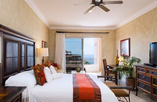 Los Cabos Resort | Located on the pristine medano beach