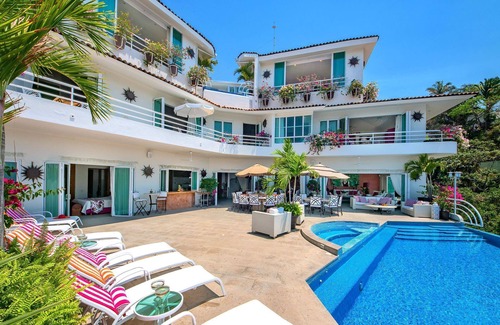 Romantic Zone Villa | Los Muertos Beach Luxury Villa rental for 20 people