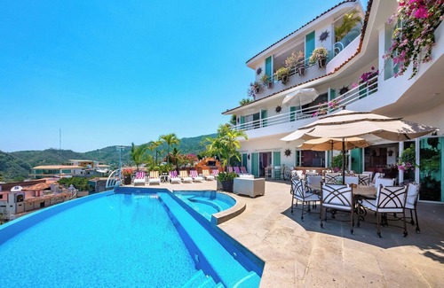 Romantic Zone Villa | Los Muertos Beach Luxury Villa rental for 20 people