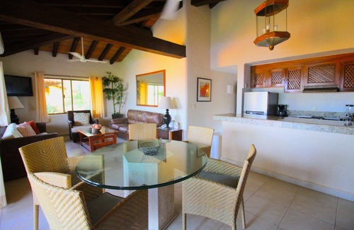 South Hotel Zone Resort | Los Tules Villas del Sol
