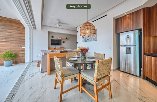 Emiliano Zapata Apartment | Luxurious 1BR Condo in Zona Romantica - Pool