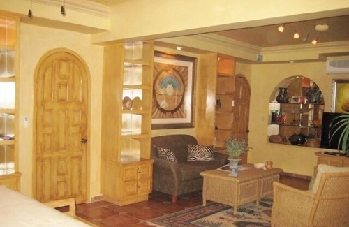 South Shore Hotel Area Villa | Luxurious Beachfront Villa, 3 Master Suites, Spectacular Views