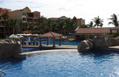Marina Condo | Luxury 1 Bedroom Accommodation for 4 People On the Pacific Ocean