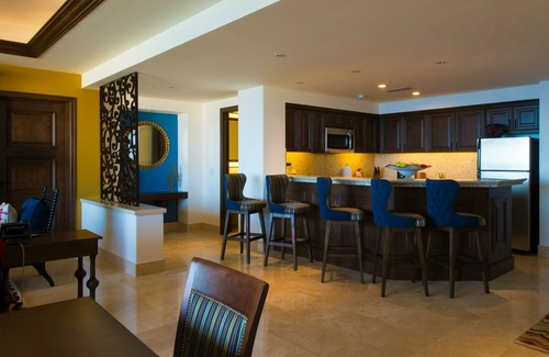Marina Villa | Luxury 2 bdrm Villa for Families + Couples