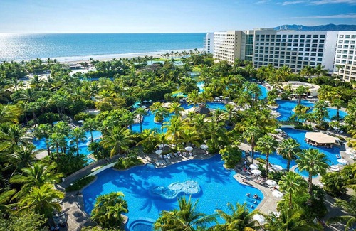 Las Jarretaderas Apartment | LUXURY 5 DIAMOND RESORT UNIT GRAND LUXE LOFT… Available March 4 to 18th