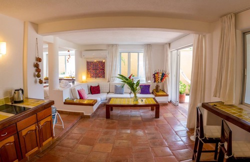 Ixtapa - Zihuatanejo Condo | Luxury And Peaceful Little Condo With Direct Access To The Beach