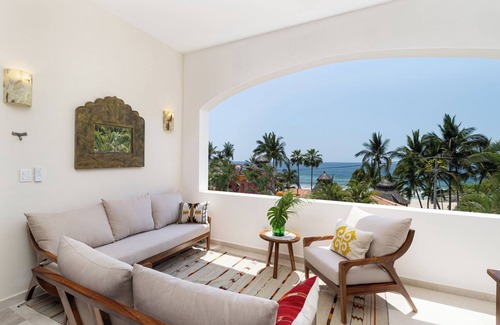San Francisco Villa | Luxury Beach Living at Alma Vida Retreats