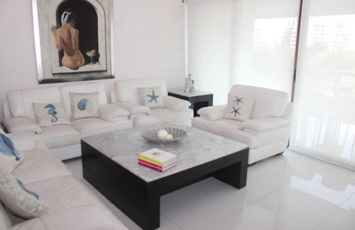 Granjas del Marques Apartment | luxury en Diamante Acapulco para 10 personas