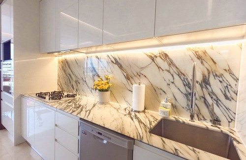 Romantic Zone Condo | Luxury Oceanview Condo, floor to ceiling windows