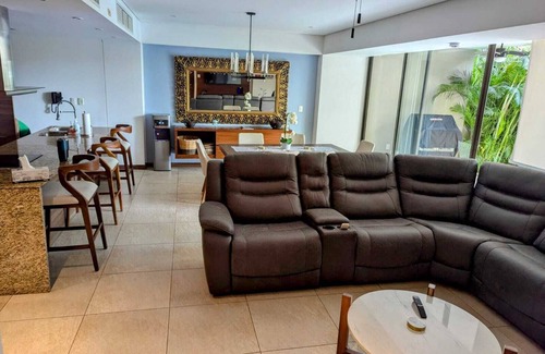 Marina Vallarta Condo | Luxury Waterfront 2BR Condo w/Pool, Gym & Bar, Puerto Vallarta