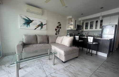 Amapas Condo | Magnificent Ocean Front 1 Bedroom Steps from Los Muertos Beach