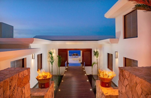 Pedregal Villa | Mantea Casa Cabo: Oceanfront & Fully Staffed Modern Luxury. Promos available.