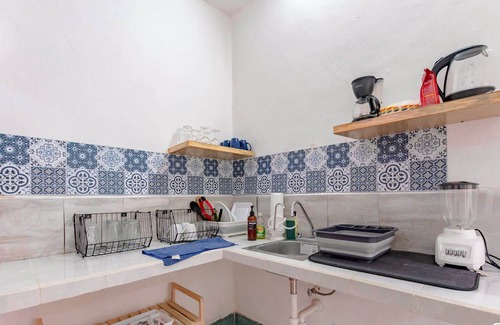 Centro House | Merida Downtown Gem: WiFi, AC, Kitchen, Free Bike!