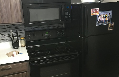 North Arlington Apartment | Mins away from six flags ,Cowboys N Rangers stadiums Shopping Food and more.