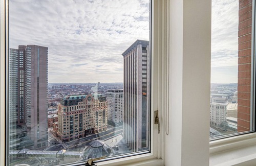 Prudential - St. Botolph Apartment | Modern Back Bay Studio w/Gym, W/D near Newbury St by Blueground
