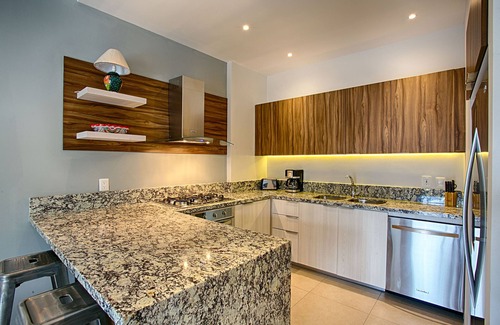 Emiliano Zapata Condo | Modern Condo @ Zenith in Zona Romantica | 2 Baths, Pool, Gym