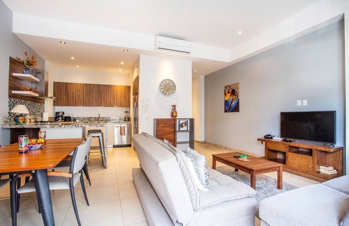 Emiliano Zapata Condo | Modern Condo @ Zenith in Zona Romantica | 2 Baths, Pool, Gym