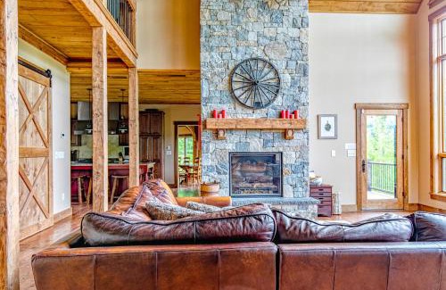 Sunday River Area House | Mountain Estate Main House