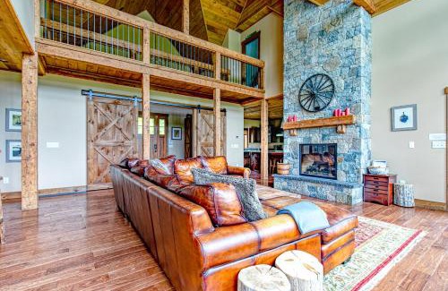Sunday River Area House | Mountain Estate Main House