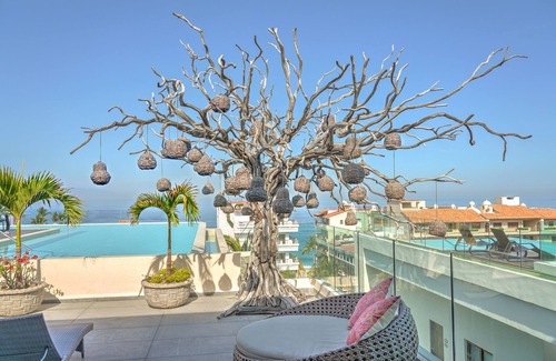 Emiliano Zapata Condo | Nayri Life & Spa 1034 Apt one block on the beach in Romantic Zone PV