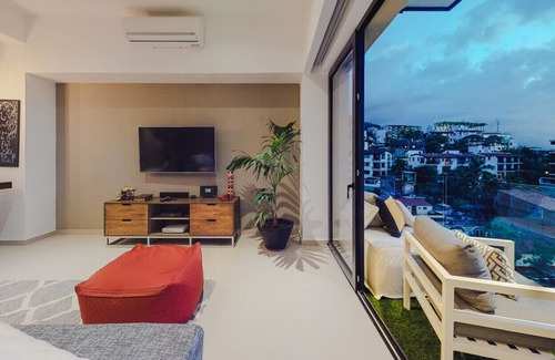 Emiliano Zapata House | NEW Luxury Condo in Romantic Zone
