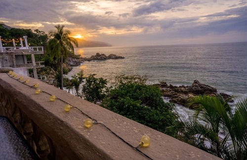 Mismaloya Apartment | Ocean front studio - Villa Magica