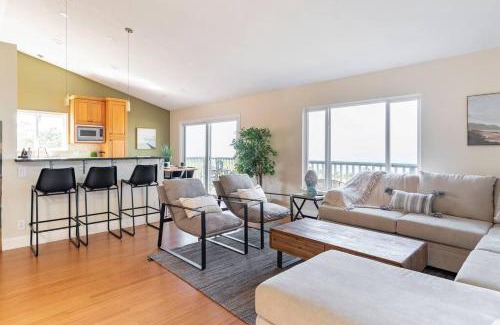 Edgemar - Pacific Manor House | Ocean View Retreat Mins to Beaches & Trails