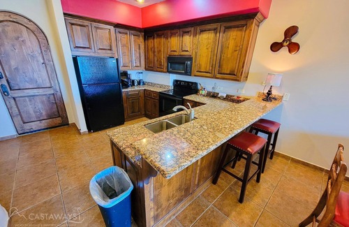 Puerto Penasco Condo | Ocean View Upper Floor Luxury Condo - Bella Sirena B703 1 BR 1 BA Next to the Pool, Wi-Fi