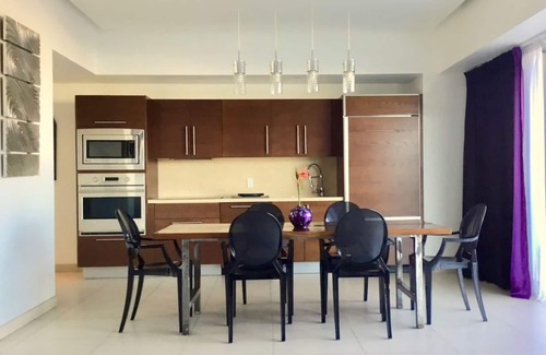 North Hotel Zone Apartment | Oceanfront Apartment Icon Vallarta