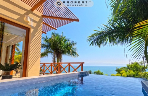 La Cruz de Huanacaxtle Villa | Oceanfront house/private pool/daily cleaning