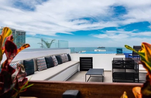 North Hotel Zone Apartment | Oceanview Roof Pool, Amazing Loft at Zoho