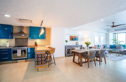 South Hotel Zone Condo | “OgoVallarta” 2 Bedroom Beachfront with Double Balcony, Office, BBQ