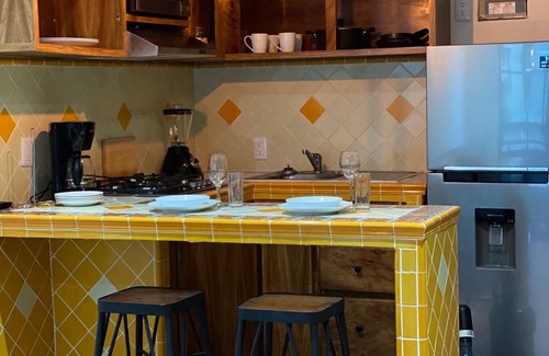 Emiliano Zapata Apartment | Old town WIFI A/C Rooftop/Pool Private Balcony Apt#1