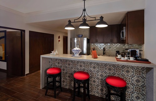 Los Cabos Villa | One Bedroom Vista Suite - VISTA ENCANTADA RESORT, SPA & RESIDENCES - Breakfast Included by RedAwning