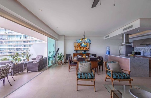 Flamingos Apartment | Peninsula Deluxe Resort, 4 BR, Great Ocean Views, Great amenities