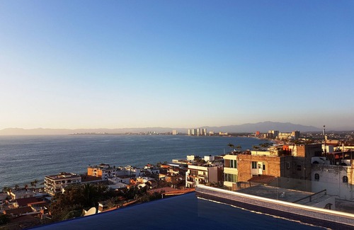Cerro Condo | Penthouse in the heart of Gringo Gulch