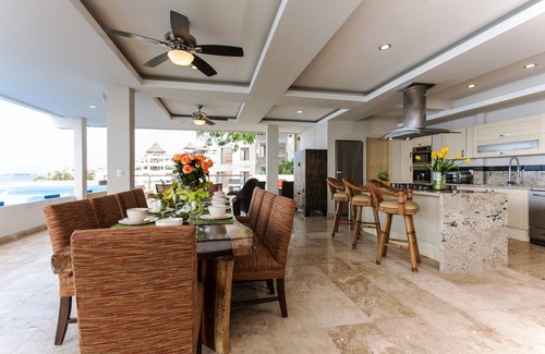 Amapas Condo | Penthouse with unbeatable views on Los muertos beach