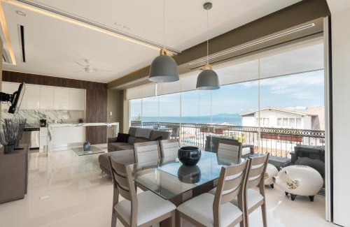 Romantic Zone Apartment | Pier 57-601 - Chic 1 bed 2 bath Best Ocean Views Zona Roman