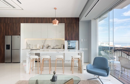 Emiliano Zapata Apartment | Pier 57 Ocean Views Romantic Zone Best Rooftop Pool