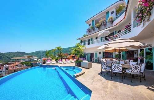 Alta Vista Villa | Please Inquire Before Booking – Luxury Villa