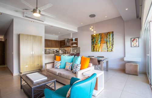 Emiliano Zapata Condo | Quiet Mountain View in Romantic Zone | Pool, Gym