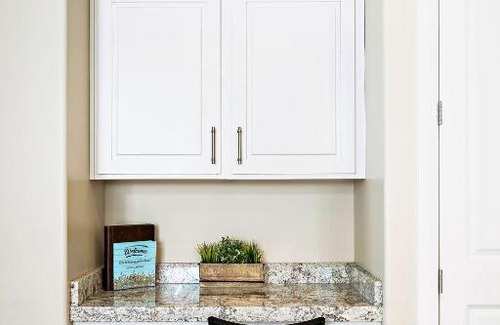 Washington Apartment | Red Cliffs