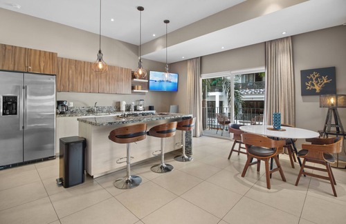 Emiliano Zapata Condo | Romantic Zone 1BR + Flex | Pool + Gym + Workspace