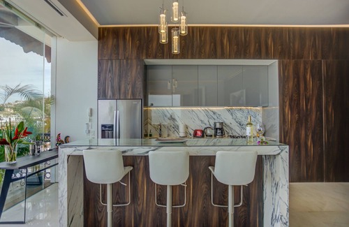 Romantic Zone Condo | Romantic❤Zone Penthouse⚡Ocean Views⛱Best Rooftop
