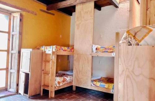 De Mexicanos Hostel | Rossco Hostel & Hotel