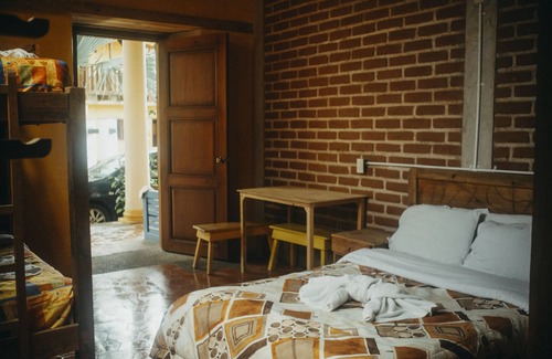 De Mexicanos Hostel | Rossco Hostel